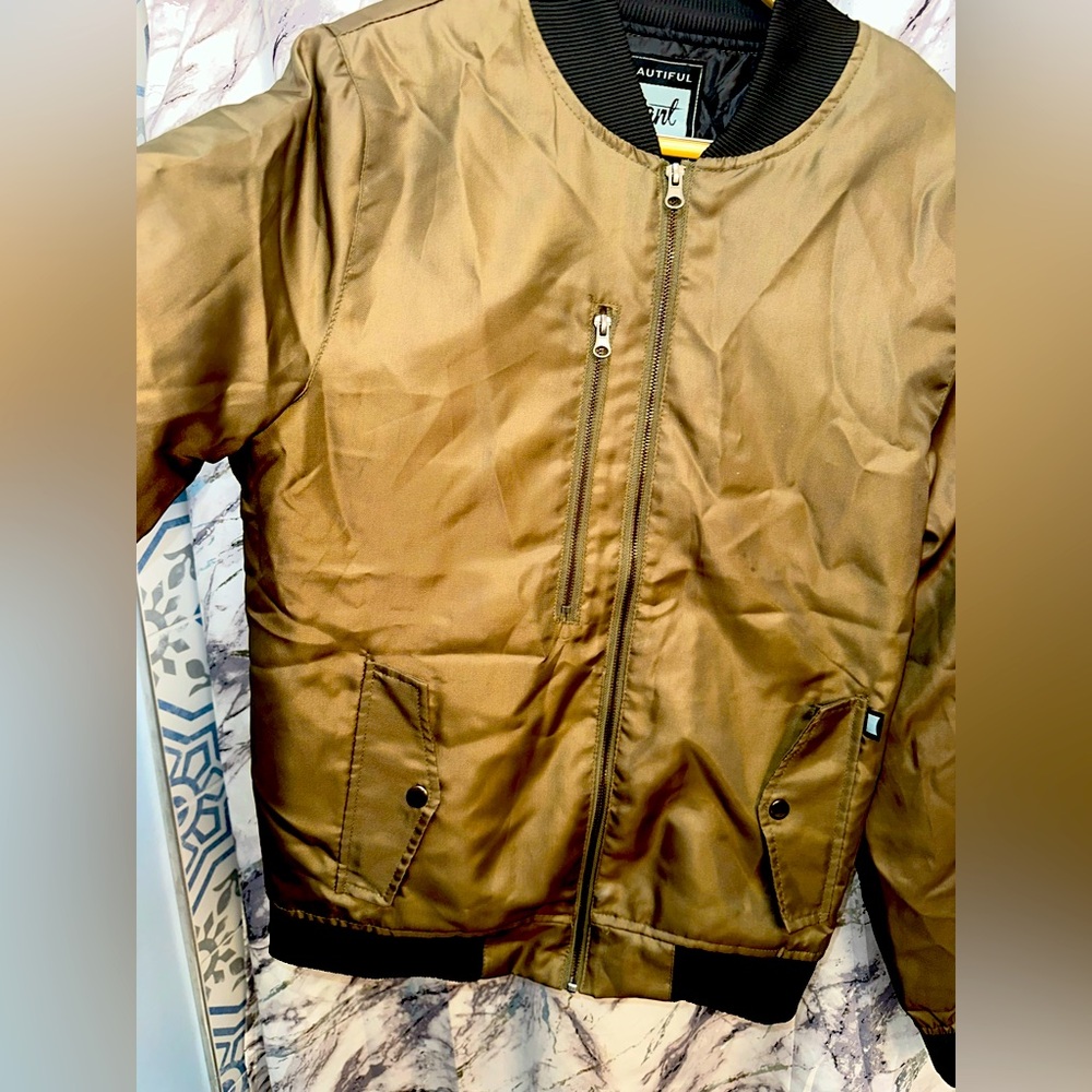 Beautiful Giant 90’s Vintage style Brown/olive green Bomber Jac L…